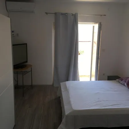 Apartment House Miljak *