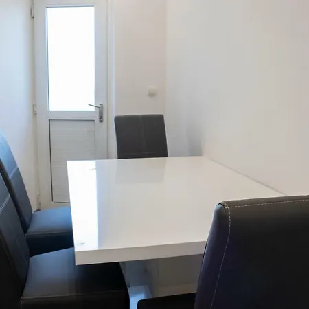 Apartment House Miljak Duce